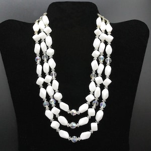 Lisner 3-strand Glass Bead Choker Necklace