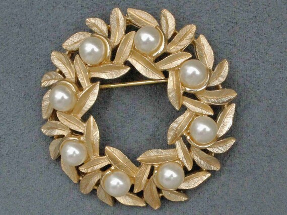 Avon Evening Creation Brooch - image 1
