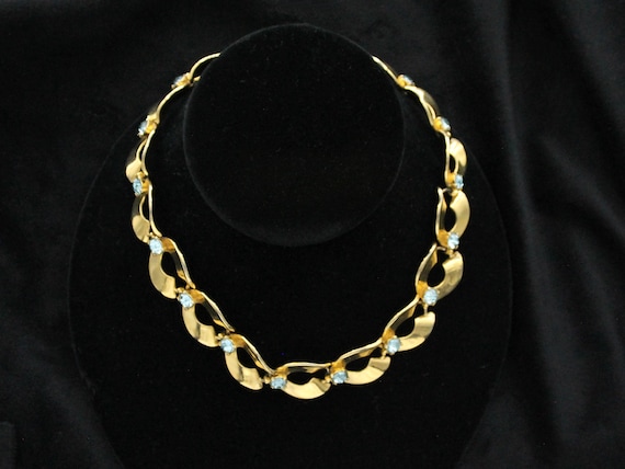 Goldtone & Aqua Horseshoe Link Necklace Vintage R… - image 1