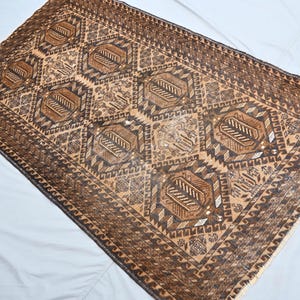 6&#39;4&quot;x3&#39;8&quot; ft Vintage Oriental Rug