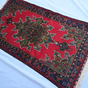 2&#39;10&quot;x5&#39; ft Vintage Oriental Rug