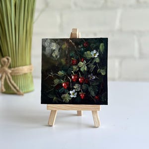 Pequeña pintura al óleo / Obra de arte floral original de 4x4 / Pintura pequeña / Regalo para ella l Cuadro en miniatura con fresa / Decoración de estantería