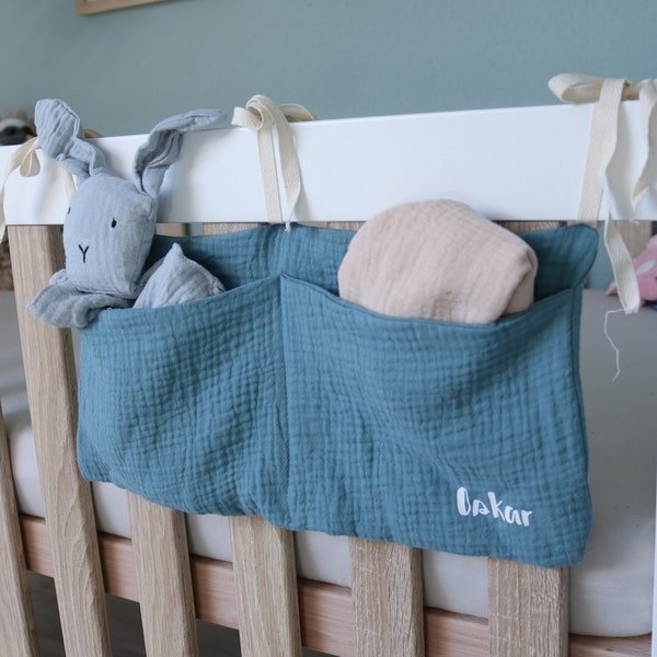 personalisierter Laufstall / Babybett Organizer aus Musselin