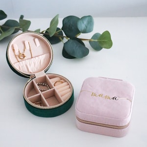Fluwelen sieradendoosje met naam gepersonaliseerd cadeau