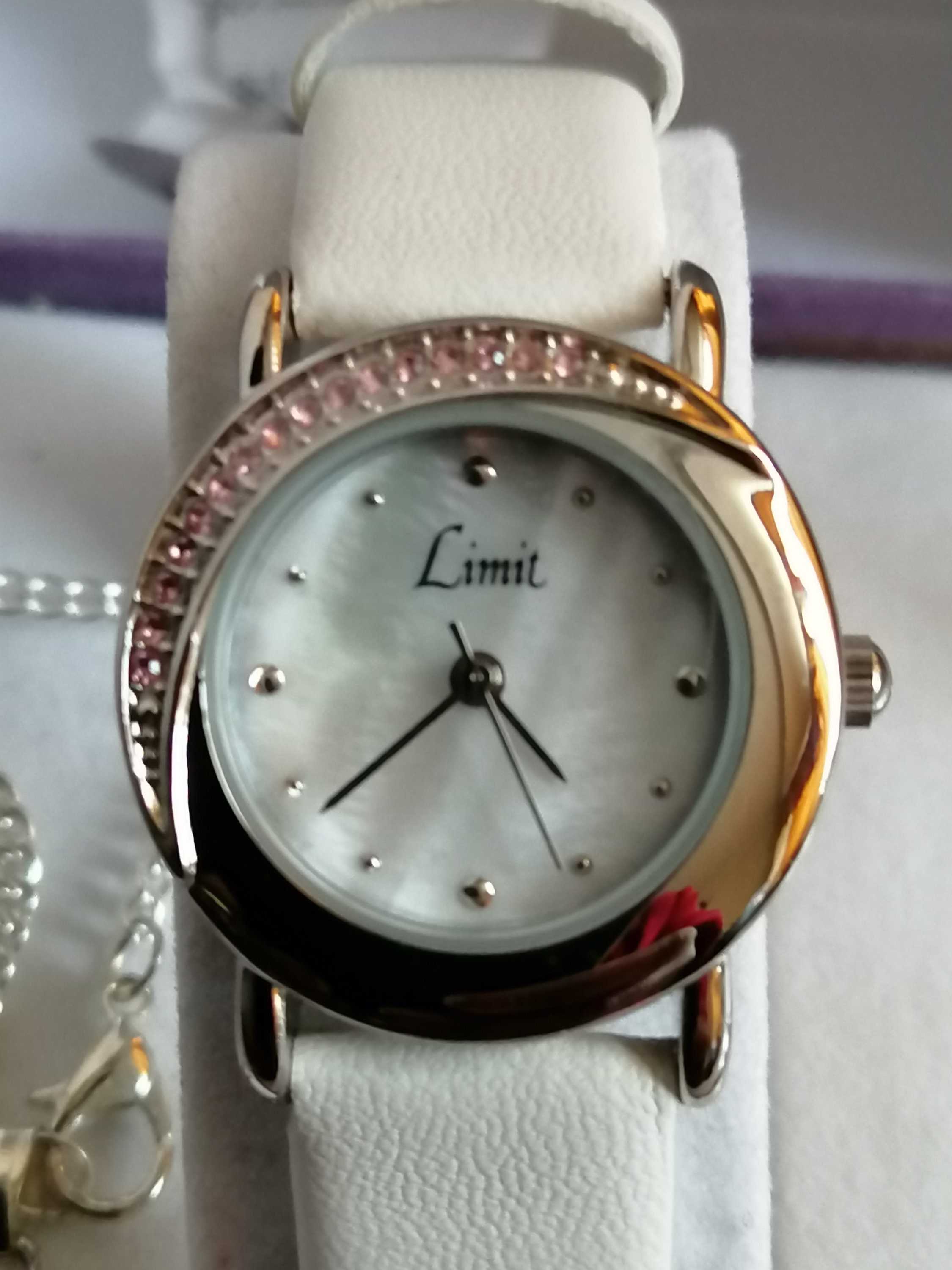 Mother of pearl watch cheap face