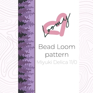 Könnte beinhalten: Ein Perlenwebmuster für ein lila-schwarzes Perlenarmband. Das Muster ist für die Verwendung mit Miyuki Delica 11/0 Perlen. Das Bild enthält den Text "Bead Loom pattern" und "Miyuki Delica 11/0".