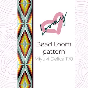 Peut inclure: Un motif de tissage de perles coloré avec un motif géométrique jaune, rouge, noir et turquoise. Le texte indique "Bead Loom pattern Miyuki Delica 11/0" avec un logo rose et vert.