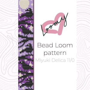 Pode incluir: Um padrão de tear de contas com um design com pássaros pretos, estrelas brancas e uma lua em um fundo roxo. O texto diz "Bead Loom pattern Miyuki Delica 11/0" com um logotipo rosa e verde.