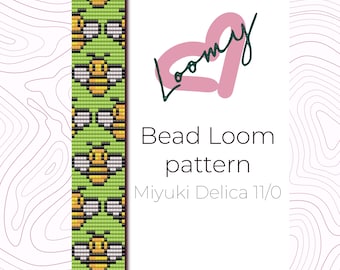 Può includere: Uno schema di tessitura a perline per un braccialetto con un motivo ripetitivo di api gialle e nere su sfondo verde. Lo schema è per l'uso con perline Miyuki Delica 11/0. Il testo "Bead Loom pattern" e "Miyuki Delica 11/0" è visibile nell'immagine.
