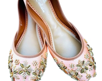 Jutti, 2 colors, Punjabi Jutti, Indian shoes, Khussas, Bridal shoes, loafers, Pakistani shoes, slip on flat shoes, khussey, mojari.