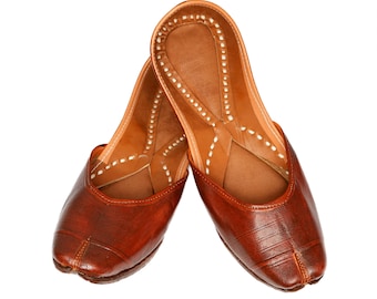 Jutti, Punjabi Jutti, Black shoes, Mojari, Khussas, Khussa, Indian Shoes, Pakistani shoes, women&#39;s slip on, flat loafers.