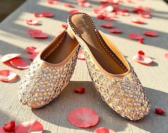 Embellished Leather Jutti Shoes: Indian Bridal Khussa Mojari Loafers Punjabi juttis Khussas Indian shoes Pakistani shoes rhinestone shoes
