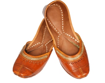 Jutti, 3 designs Punjabi Jutti, Black shoes, Mojari, Khussas, Khussa, Indian Shoes, Pakistani shoes, women's slip on, flat loafers.