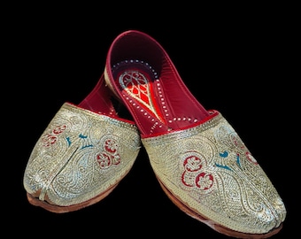 Jutti, Men’s Punjabi Jutti, groom shoes, wedding shoes, Mojari, Khussas, Khussa, zari tilla work, Indian Shoes, Pakistani shoes, loafers.