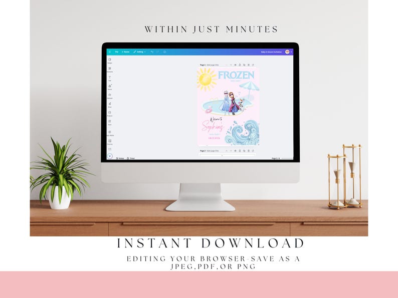 Pu&ograve; includere: Un monitor di computer mostra un invito digitale con la parola "FROZEN" e il testo "Within Just Minutes" e "Instant Download". L'invito presenta personaggi dei cartoni animati, un sole e onde oceaniche. Il monitor &egrave; su una scrivania di legno.