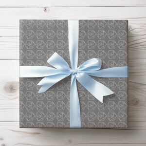 D20 Wrapping Paper, Dnd Wrapping Paper, Silver Wrapping Paper, Grey Gift Wrapping, Dnd Gift Ideas, D20 Dice, Nerd Wrapping Paper, Dnd Paper