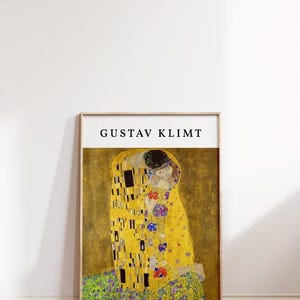 Gustav Klimt The Kiss Print - Vintage Art Nouveau Poster - Famous Romantic Painting - Golden Wall Decor - Classic Fine Art Reproduction