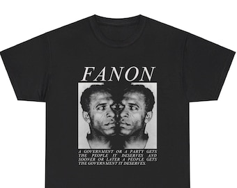 Camiseta con cita de Frantz Fanon