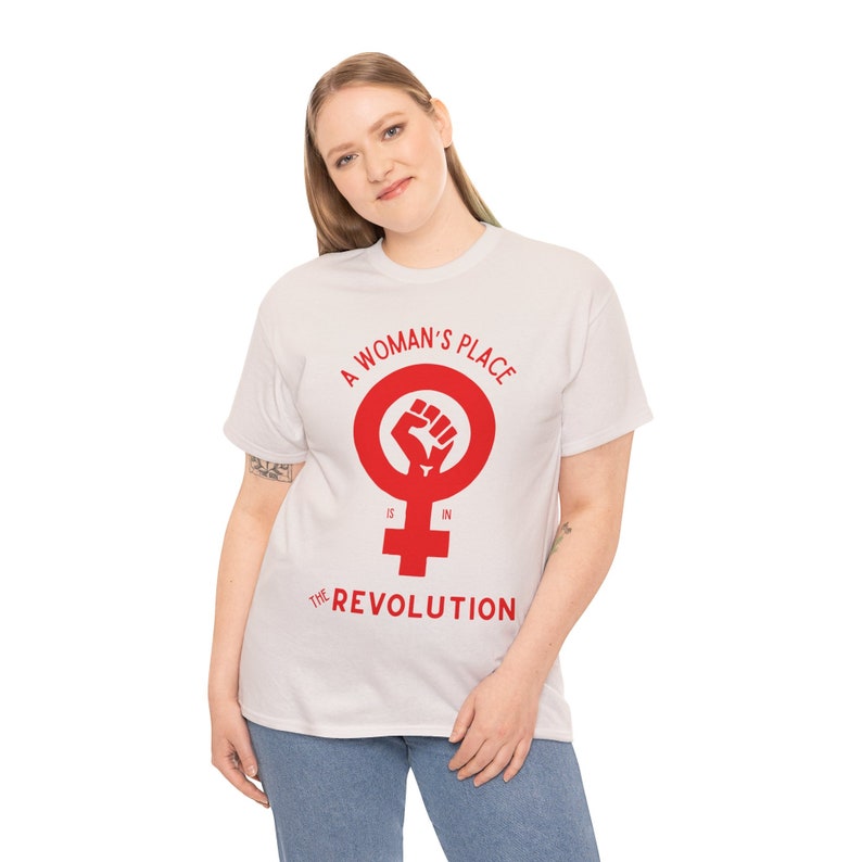 Revolutionäres feministisches T-Shirt - Der Platz einer Frau ist in der Revolution Bild 5
