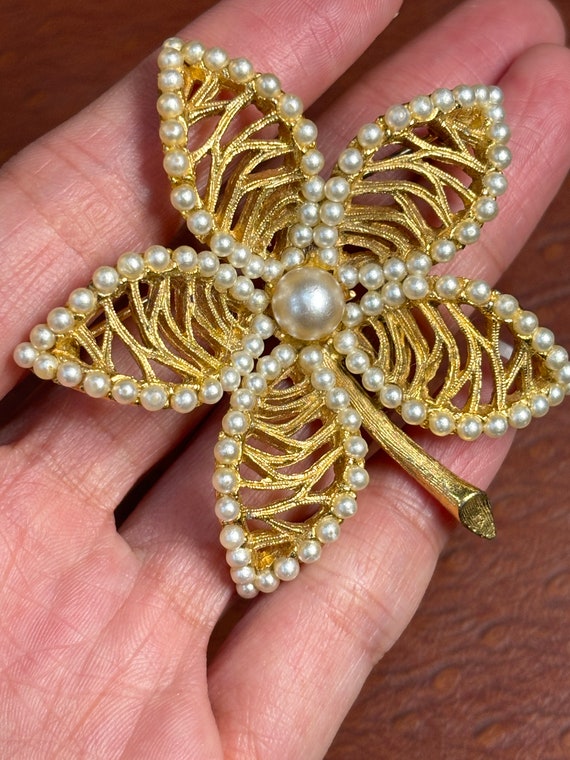 BSK flower brooch with pearl - image 5