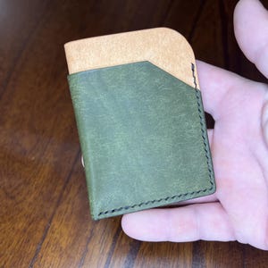 Cartera minimalista de cuero con 3 bolsillos