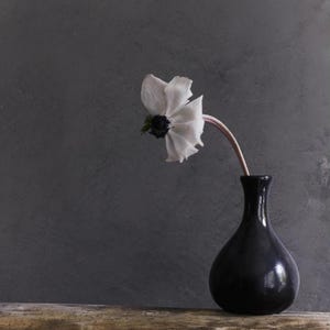 Chico Barro Negro Vase – Handcrafted Small Black Clay Pottery from Oaxaca, Mexico