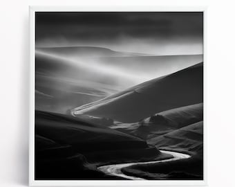 Impression fine art noir et blanc de paysage de Brecon Beacons du parc national des Brecon Beacons