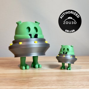 Alien Figure: Articulated Space Ship Desk Toy