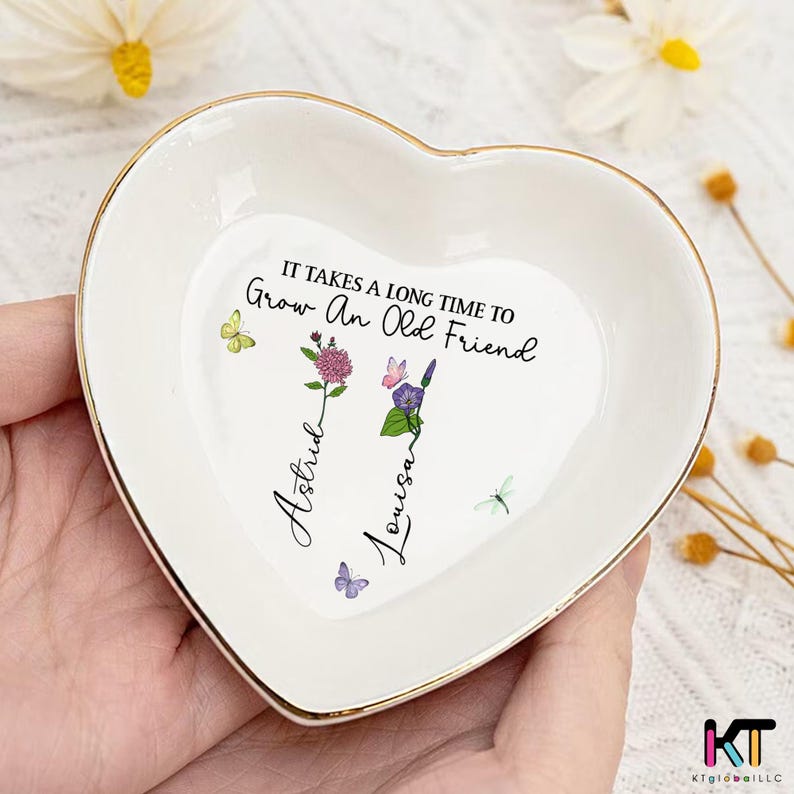 Personalized Birth Flower Jewelry Tray – Custom Ceramic Dish for Rings & Small Accessories