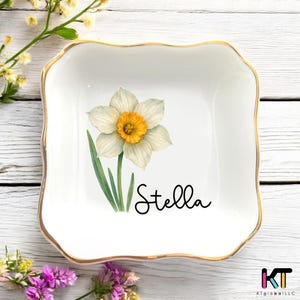 Personalized Birth Flower Ring Dish, Jewelry Dish for Wedding, Bridesmaid, or Birthday, Gift for Best Friend, Party Gift, Christmas Gift