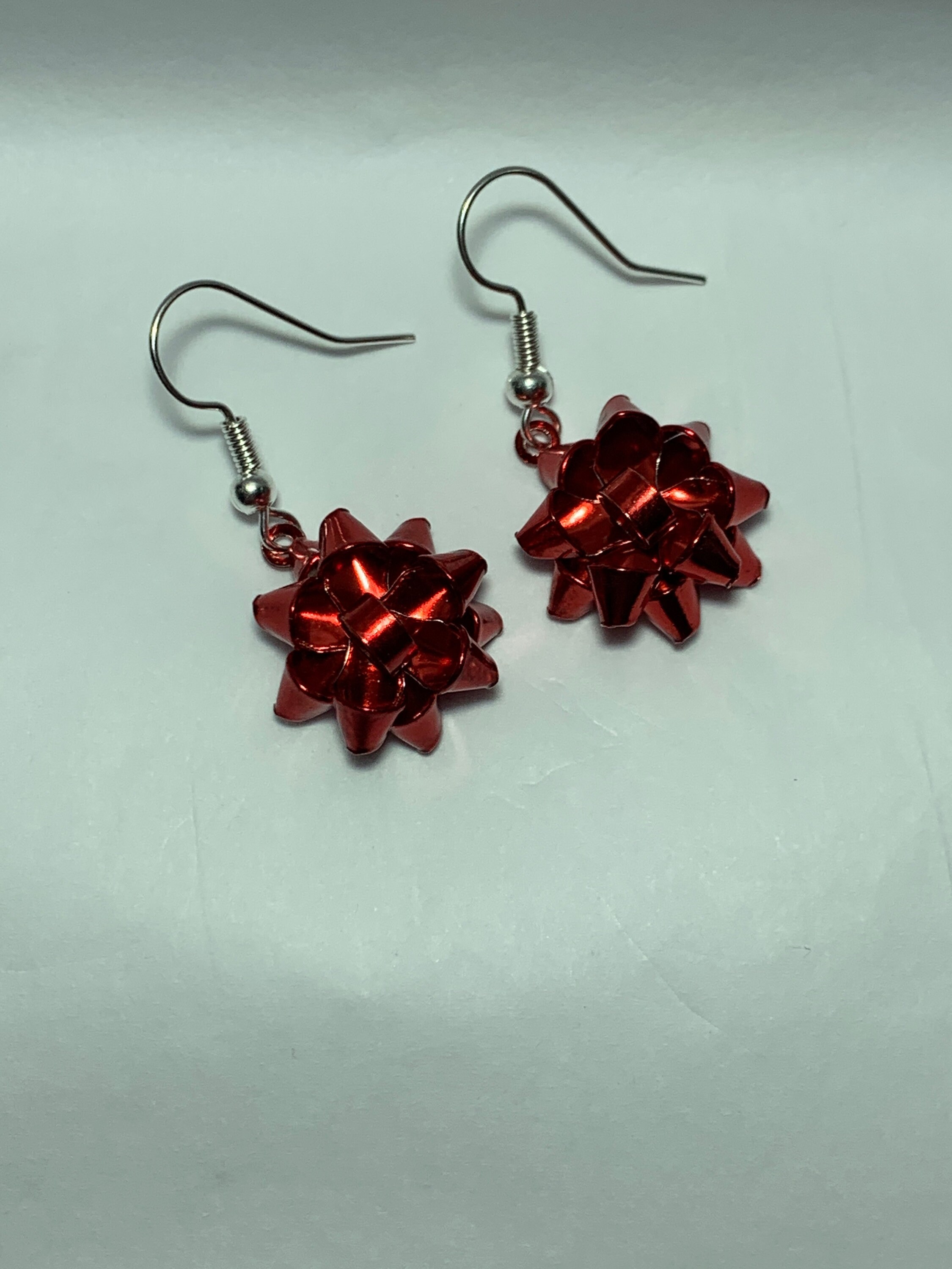 Orecchini Di Natale A Fiocco Rosso Con Strass E Perle: Gioielli Festivi Donna - 3
