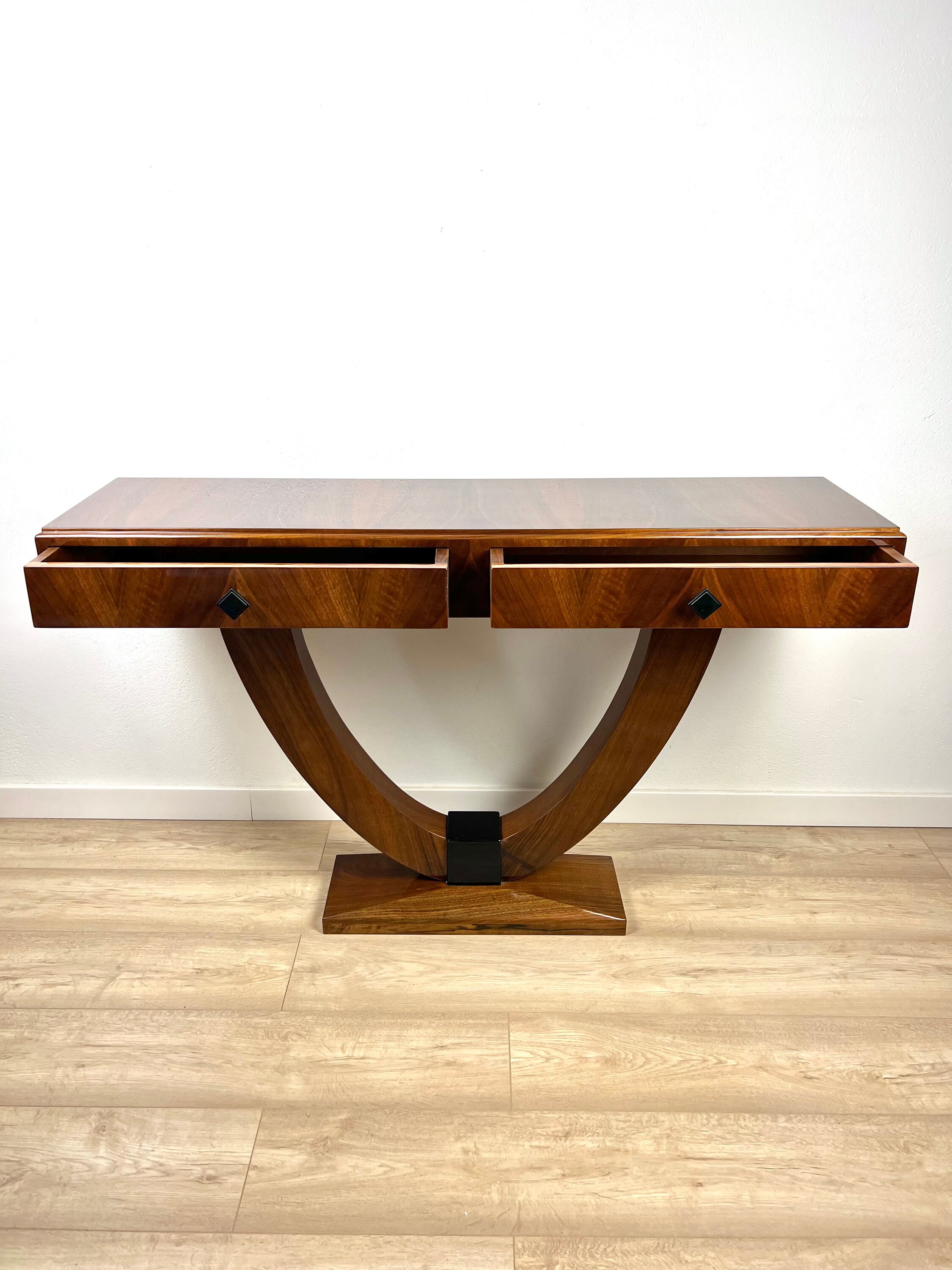 Art Deco Console in Walnut Wood - Elegant and Luxurious From