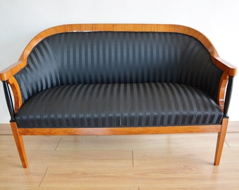 Klassisches Bergère-Sofa mit Schwarzen Säulen - Biedermeier-Sofa von Retroles - Hersteller von maßgefertigten Antikmöbeln!
