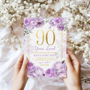 Invitación de 90 cumpleaños, 90 años de amor, con flores moradas, ideal para celebraciones importantes, personalizable, Jettemplate