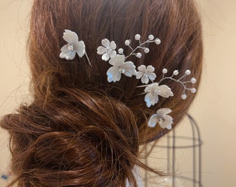 Peigne à cheveux fleur Boho Sakura, épingles à cheveux fleur de mariage, morceau de cheveux de mariée blanc, accessoire de cheveux floral, bouquetière, pince à cheveux de mariée