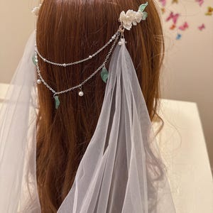 Braut Perlen Haarkette: Blüten Blatt Haarschmuck mit drapiertem Schleier