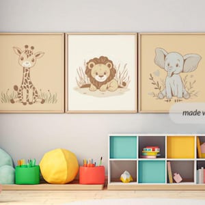 Safari Kinderzimmer Poster Set – Giraffe, Elefant, Löwe | Boho Tierdrucke in Erdfarben | Wandbilder für Baby- und Kinderzimmer | 3er-Set