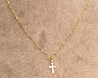 Collier acier inoxydable doré avec pendentif croix