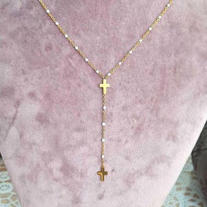 Collier double croix chrétienne en acier inoxydable doré – Chapelet blanc élégant – Bijou religieux femme homme – Cadeau foi blanc image 1
