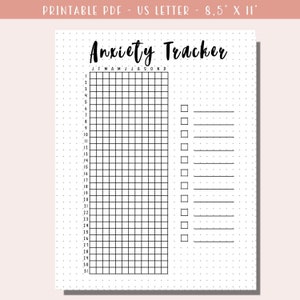 Puede incluir: Un rastreador de ansiedad en PDF imprimible en papel tamaño carta de EE. UU., 21,6 cm x 27,9 cm. La cuadrícula negra está diseñada para rastrear los niveles diarios de ansiedad, con espacios para cada día del mes y casillas de verificación. El título "Anxiety Tracker" está escrito en una fuente elegante.