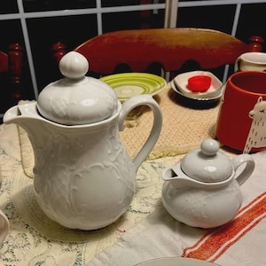 Romantic Cottage Tea Pot and Coffee Pot Matching Set SELTMANN Weidman Vienna Salzburg White Embossed small coffee pot and tea pot - Bavaria