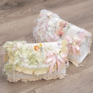 Bolso victoriano, beige rosa verde, con cordones, cintas y retrato pintado al óleo