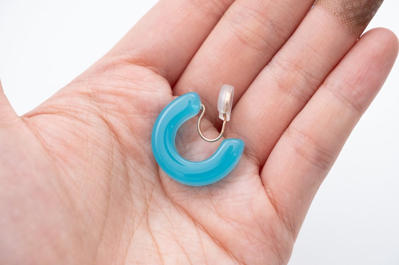 Zelda Link earrings, non-piercing ear clips, ocean blue, transparent gel non-piercing