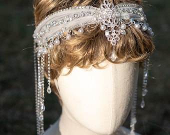 Gatsby Headpiece, white and silver, bead and sequin, Jazz age, Juliet Cap, flapper hat, 1920s, bridal headband
