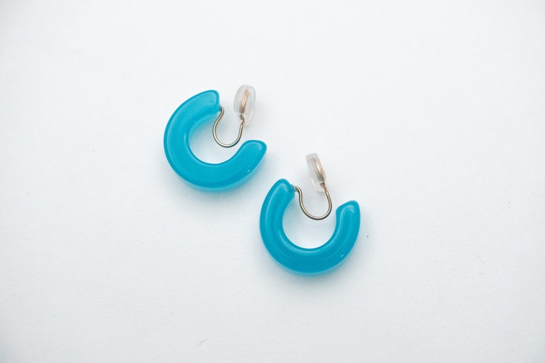 Zelda Link earrings, non-piercing ear clips, ocean blue, transparent gel image 3