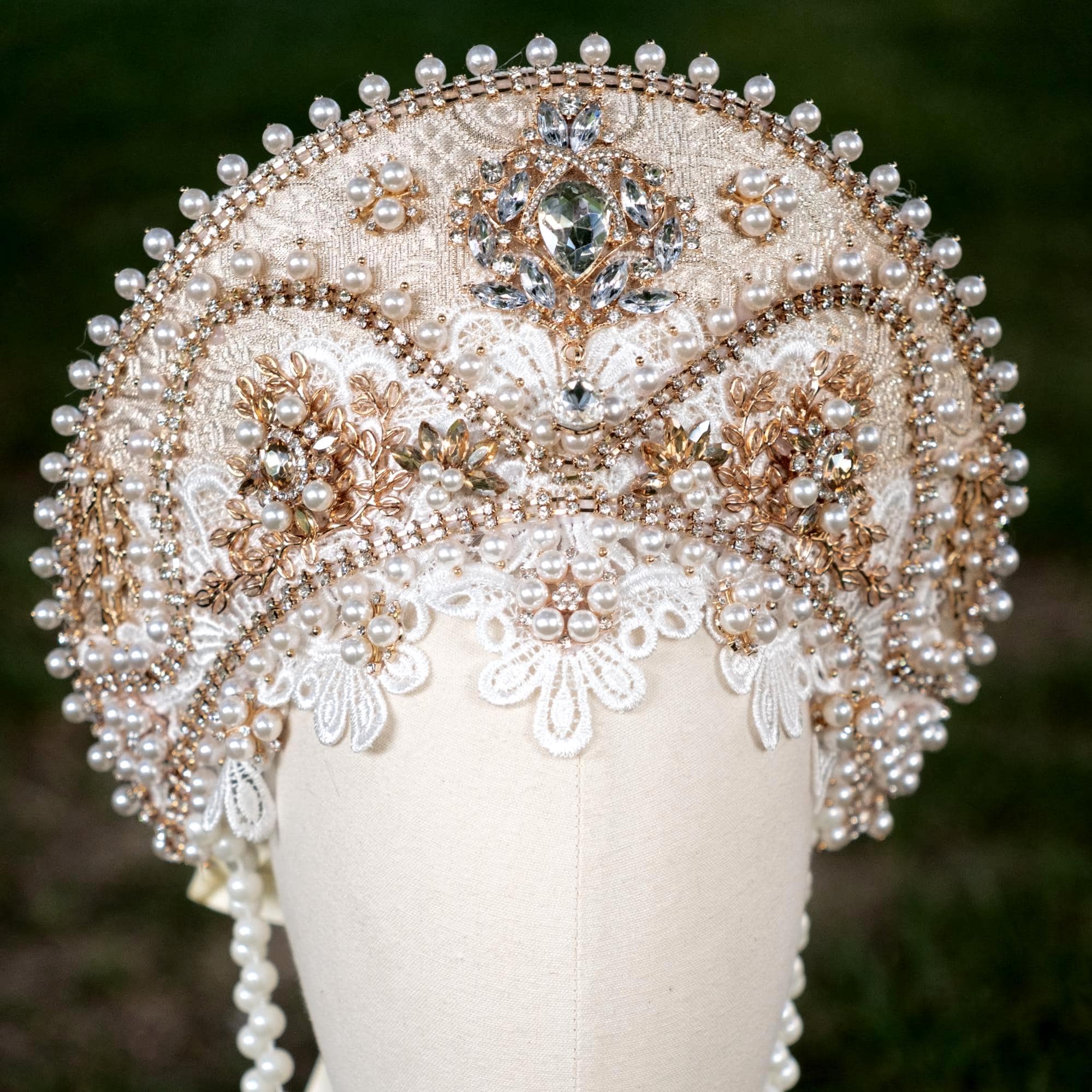 Tudor Crown, Beige & White, With Pearl Chain and Artificial
