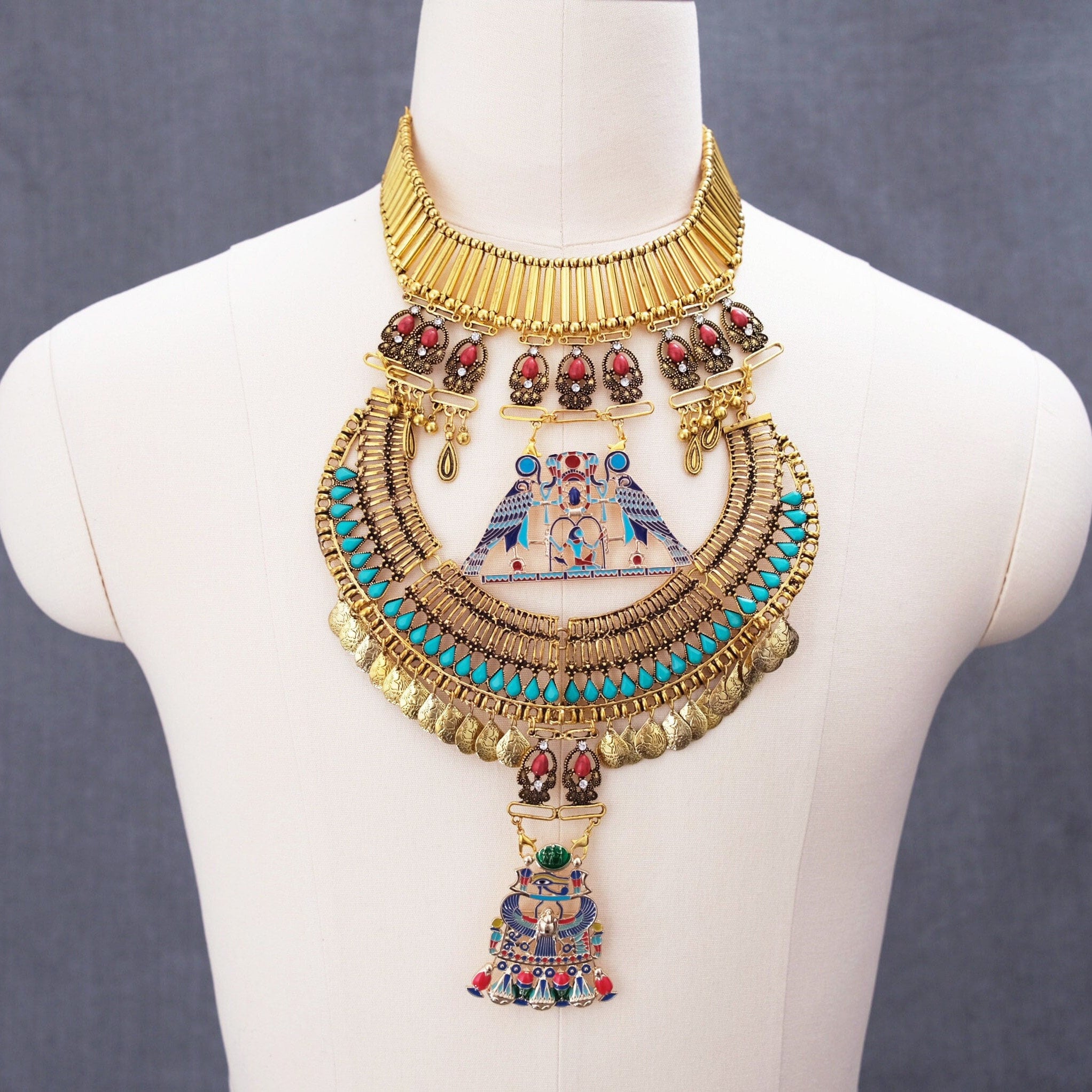 Replica ancient Egyptian necklace, Tutankhamun winged scarab pendant, Sithathoryunet Senwosret II, gold-plated, glaze painted by hand