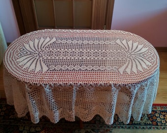 Ovale Tischdecke