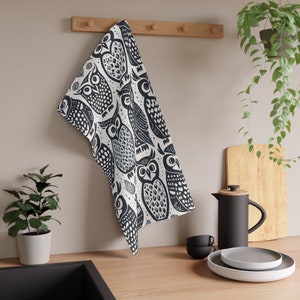 Owl Pattern Tea Towel, Cotton Kitchen Towel, Whimsical Bird Print, Nature Inspired Home Decor, Unique Owl Illustration Dish Cloth