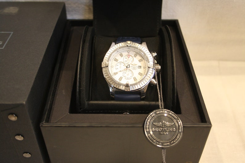 Breitling Super Avenger 48mm mit Gummi, Kautschuk/Taucherband u. Faltschließe Top Zustand Bild 1